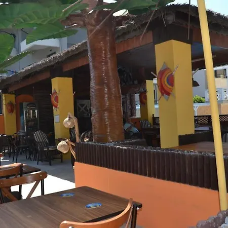 Aparthotel Safari Suit Side