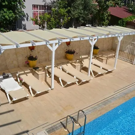 Safari Suit Apart Otel