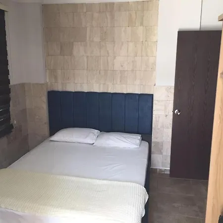 Apart Otel Safari Suit *